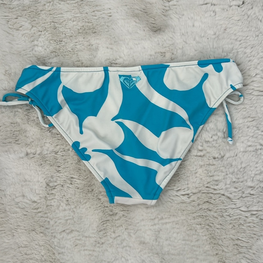 Roxy Quicksilver Blue and White Bikini, size medium - Picture 6 of 10